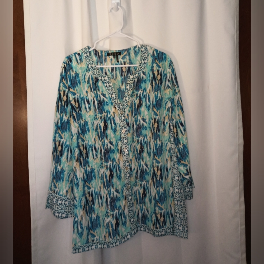 Zozo Womens Plus Artsy Button Up Top 2X Blue Lightweight Abstract Beach